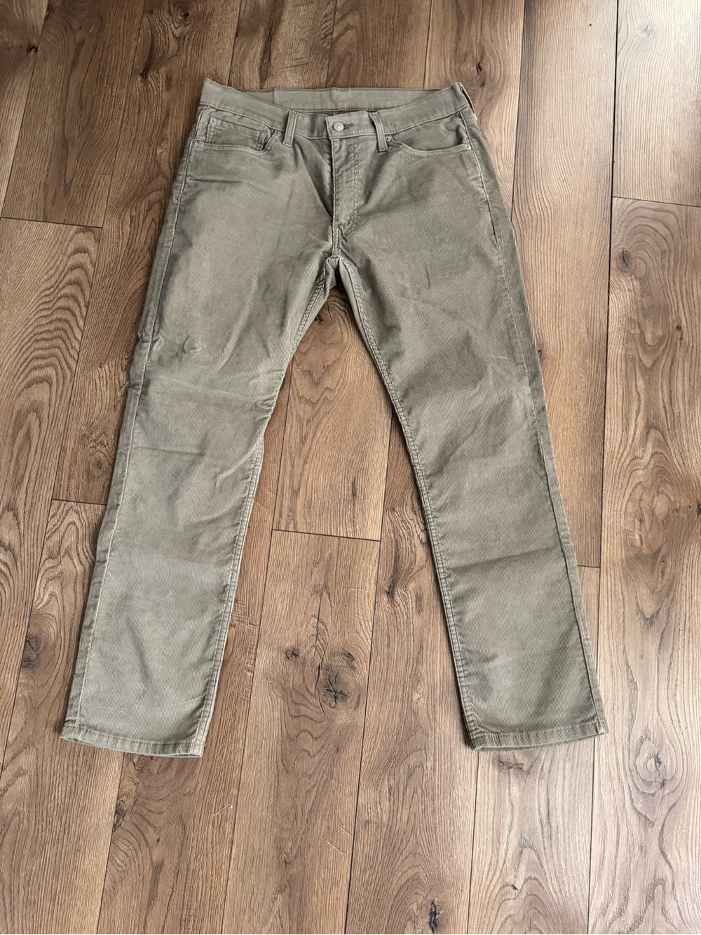 Levi's Men's Corduroy Pants in Olive Green